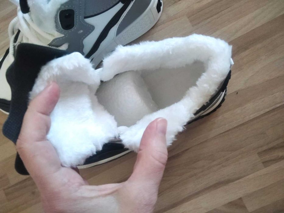 Нови сникърси с вата