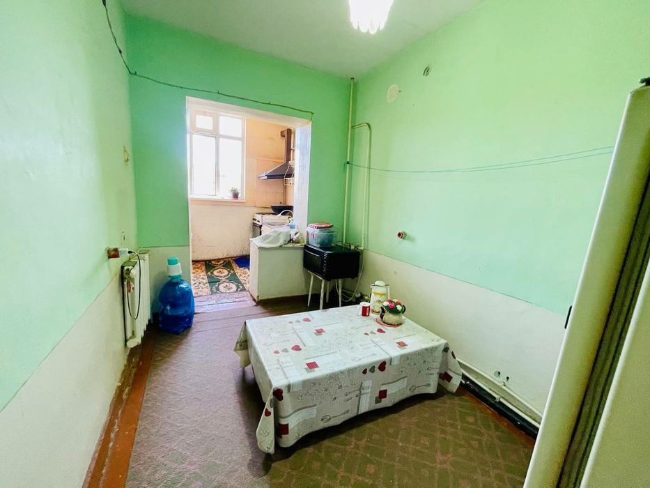 Срочно 4 хонали кирпичный квартира сотилади