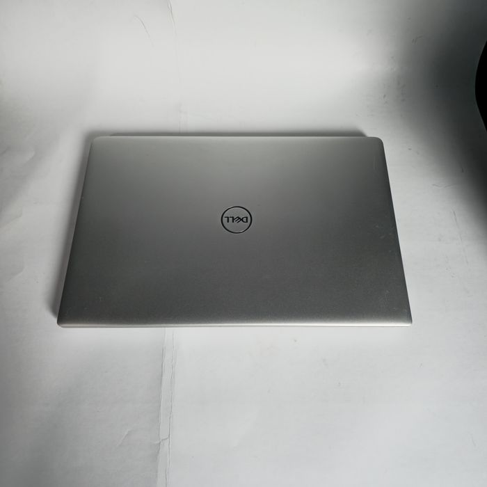 DELL  i7-10510U SSD 512/8 (NVIDIA GeForce MX250 2GB)