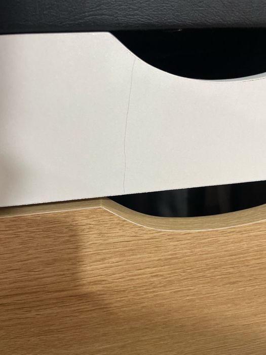 Продам обувницу новую