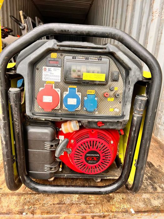 DE INCHIRIAT! Generatoare de curent 5/6kW