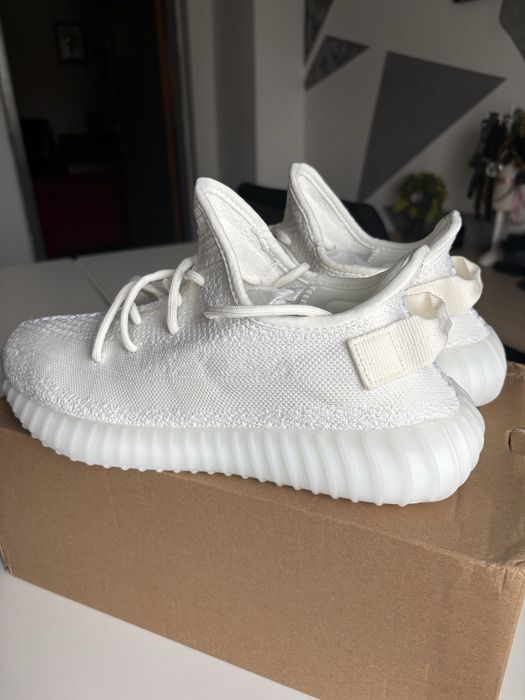 Adidas Yeezy Boost 350 V2 Cream White - Mărimea 44