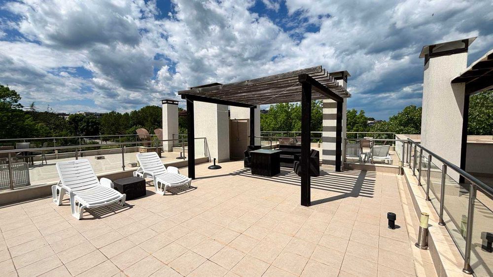 Двустаен апартамент в гр. Бяла със самостоятелна панорамна тераса