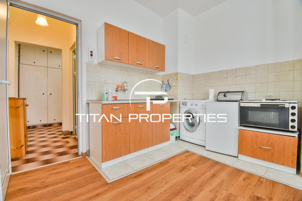 Дава се под наем Двустаен апартамент в София, Център - 56 кв.м за 509.49 € - Снимка #2