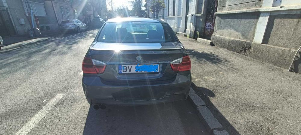 BMW e90 320i Pachet M