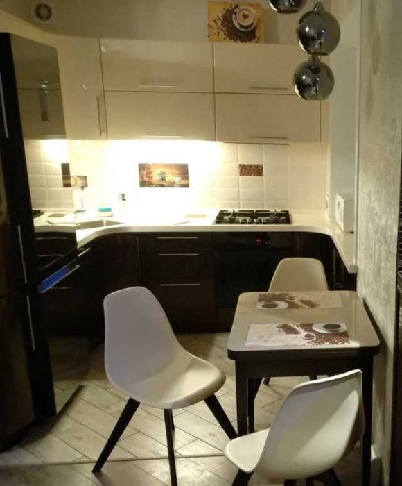 Дава се под наем Двустаен апартамент в Пловдив, Център - 44 кв.м за 168.3 € - Снимка #1