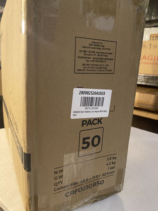 Комплект от 50 кадифени закачалки