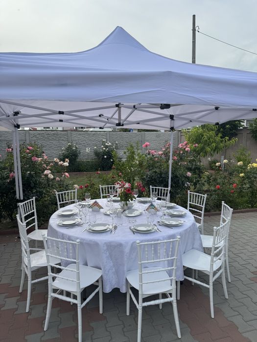 Inchiriez pavilion cu mese si scaune pentru evenimente