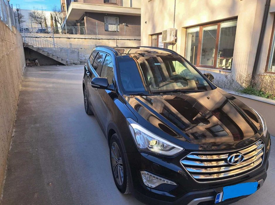 Hyundai Grand Santa Fe