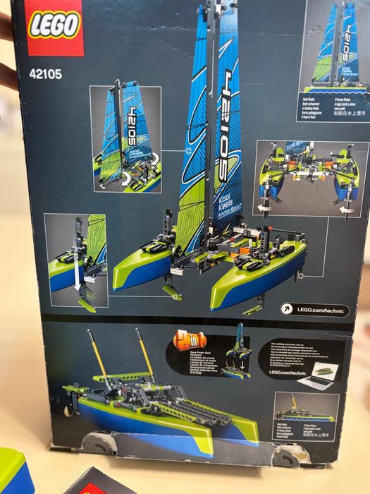 LEGO Technic - Catamaran 42105, 404 piese