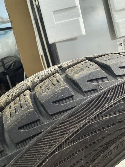 Продам баллон 235/55/19 зима