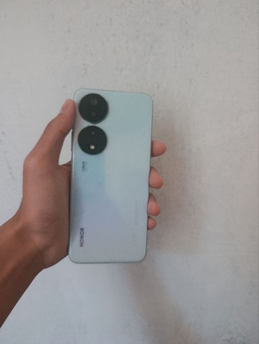Xonor x7b telefoni