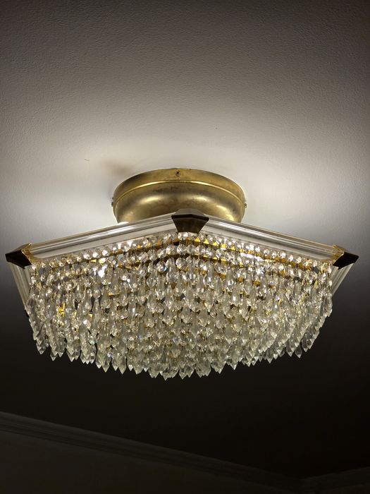 Люстра хрустальная