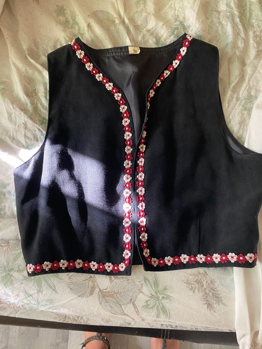 Port popular zona codrului