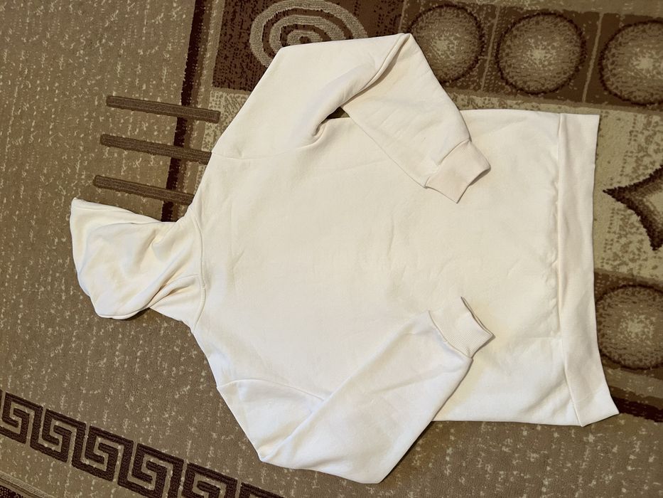 Однотонная толстовка