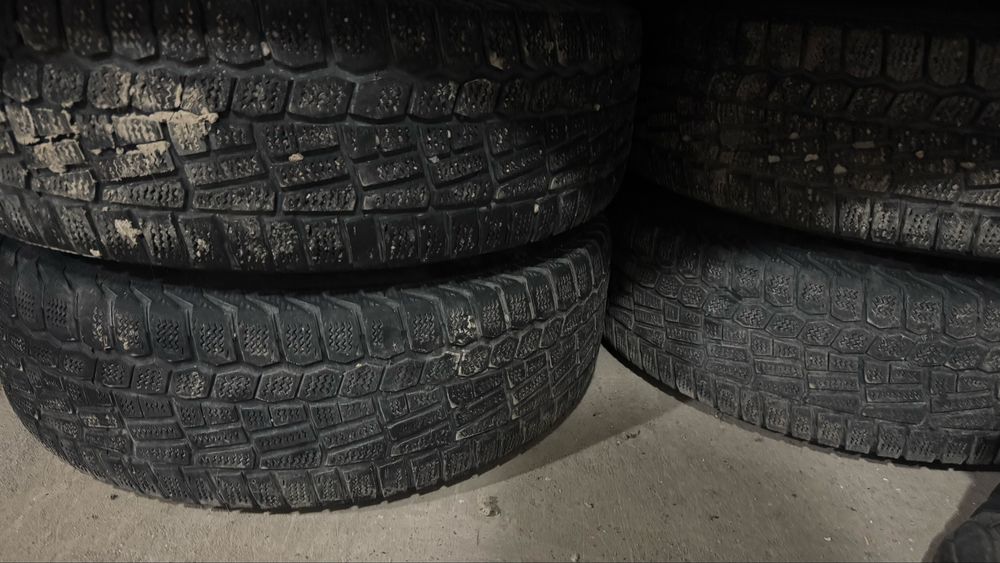 Продам диски с зимней резиной