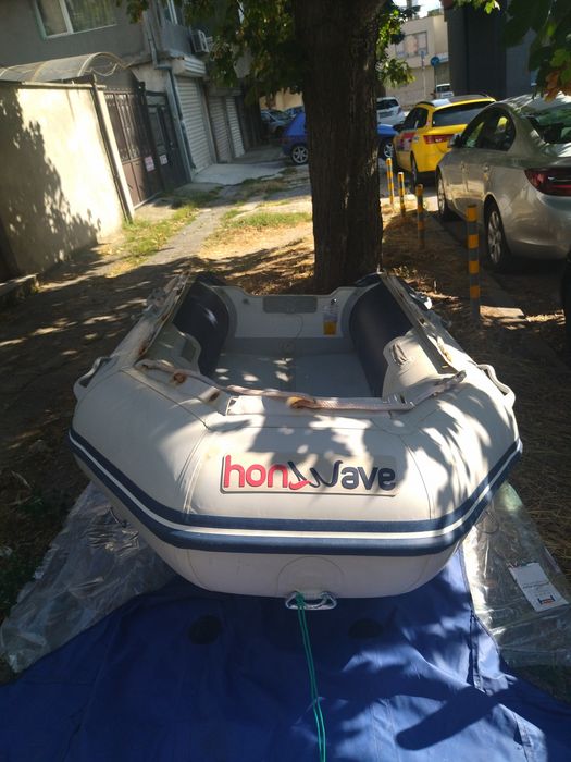 Надуваема лодка Honda и