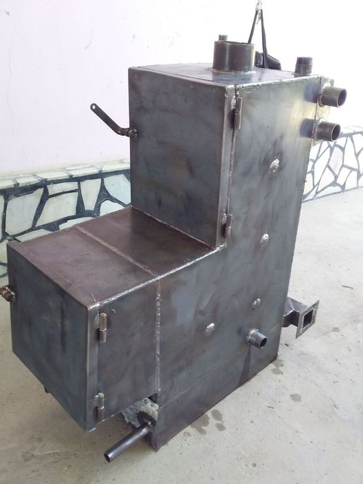 Chiroyli yosh yalangoch yigitlarning fotosuratlari