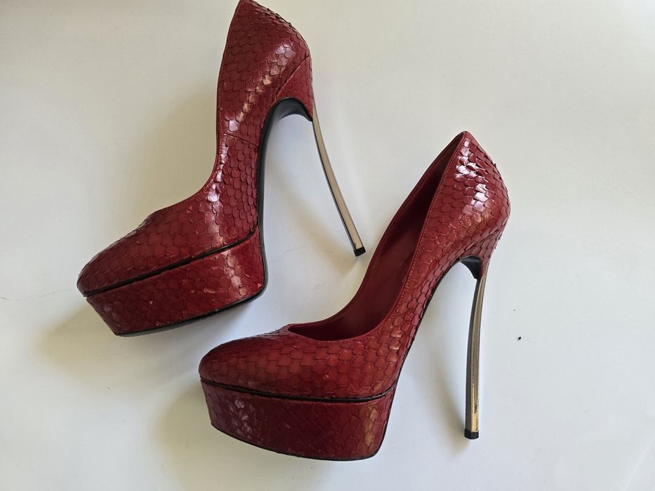Дамски оригинални обувки на ток Casadei