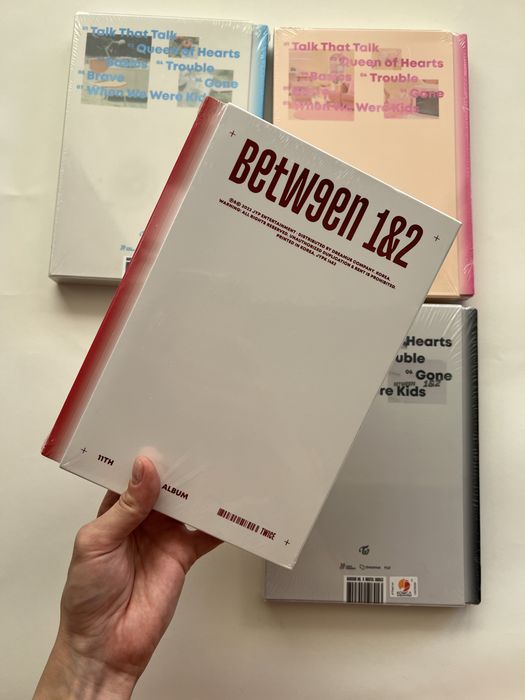 Albume TWICE - BETWEEN 1&2 Mini Album (Set Complet 4 Versiuni) - Sealed / Sigilate (85 lei per bucata!)