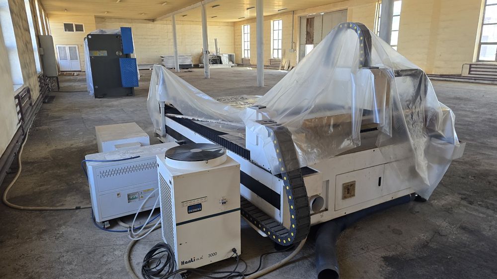 Лазерный оптоволоконный Станок MetalTec 1530B