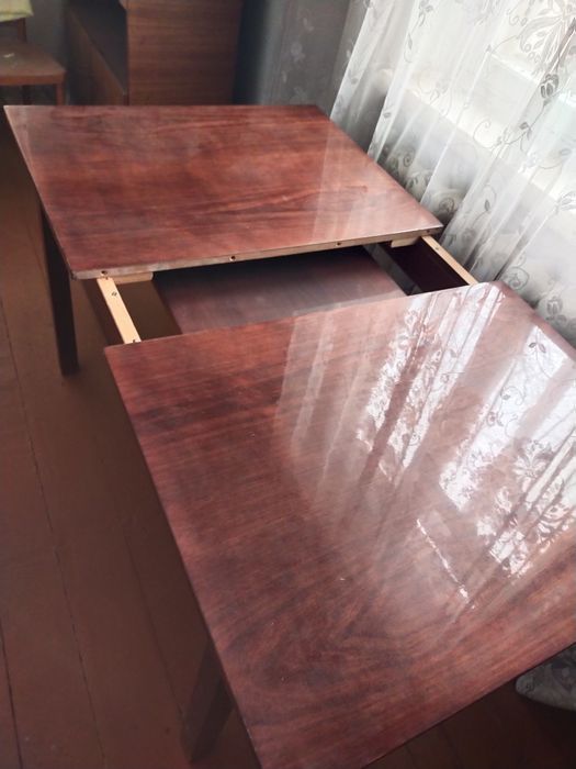 Продам стол раздвижной
