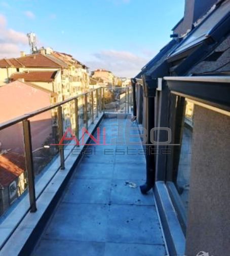 Продава се Тристаен апартамент в Варна, Колхозен пазар - 110 кв.м за 881 €/кв.м - Снимка #1