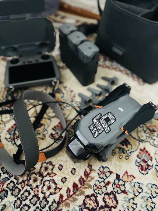 DJI AIR 3S дрон м