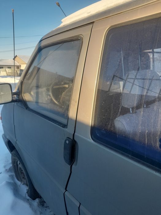 Продам 2литровыи