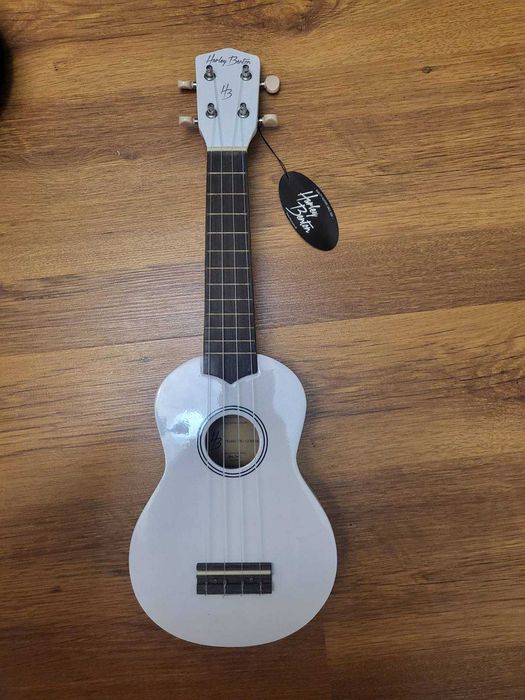 Укулеле с калъф - чисто нови