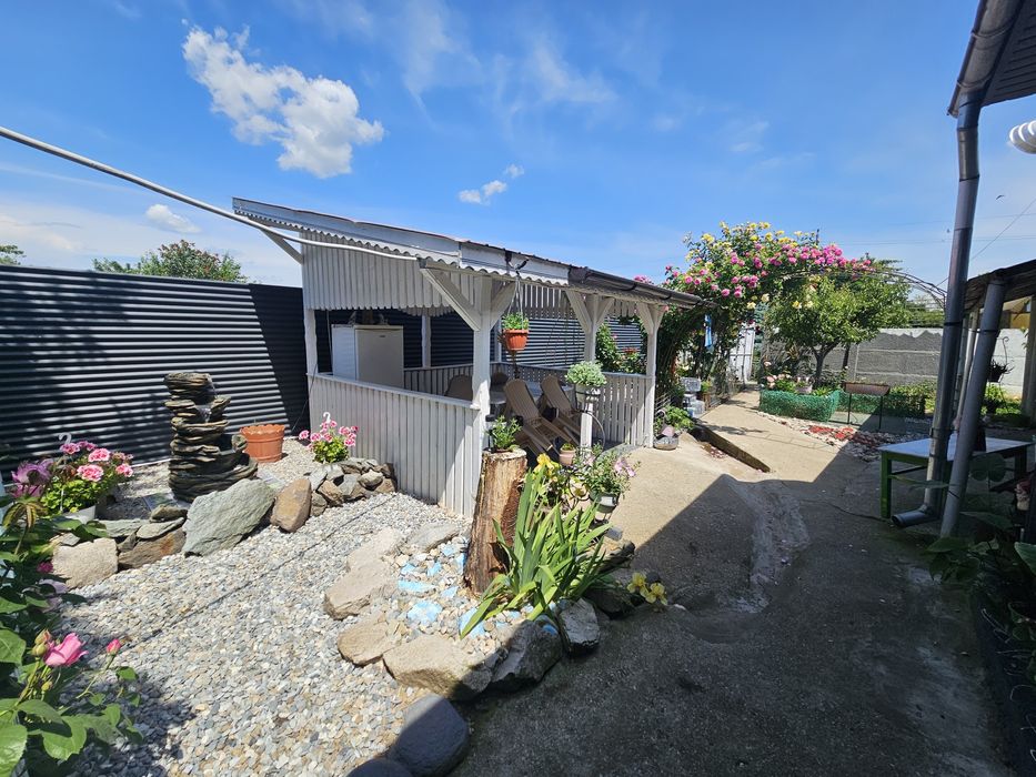 Casa cu teren, zona Bold