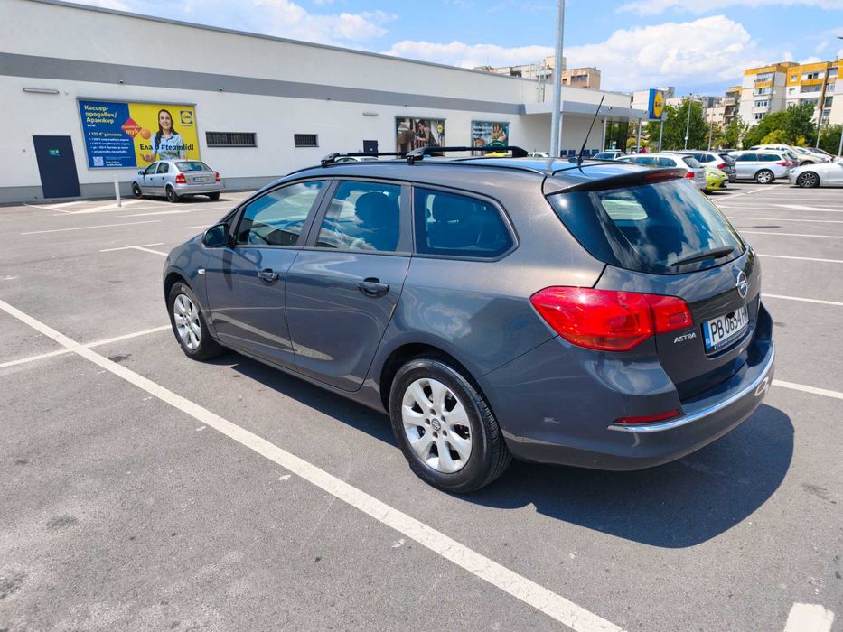 Opel Astra J Sports Tourer