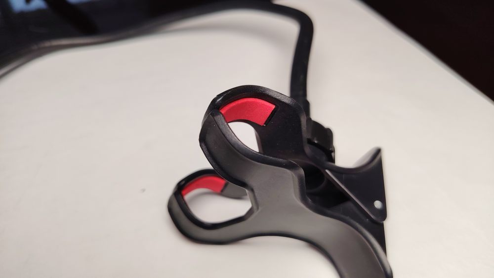 Держатель телефона на кровать