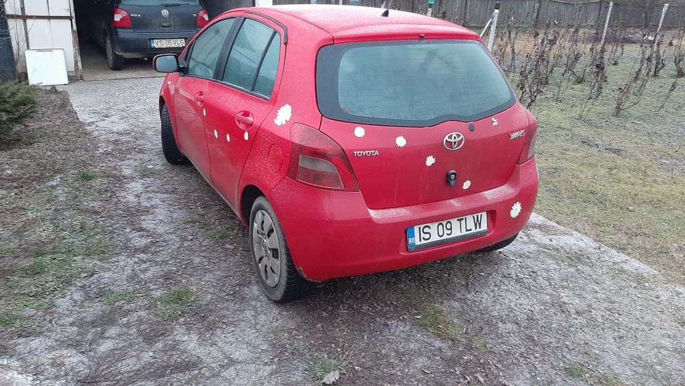 Toyota yaris 1.3 benzina