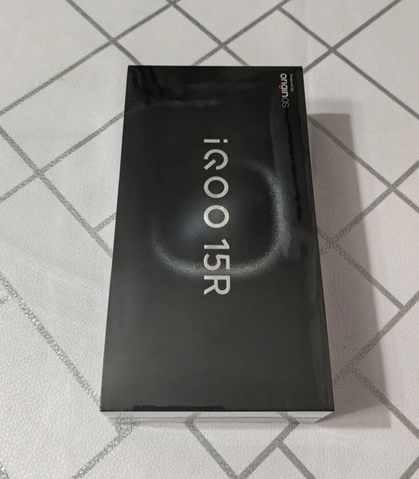 Флагман iQOO 15R, 16/256gb