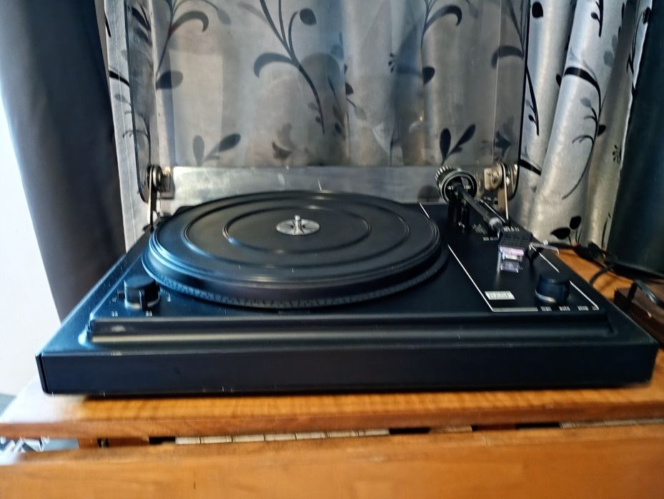 Vând pickup Akai AP A-2 și Basf 8120