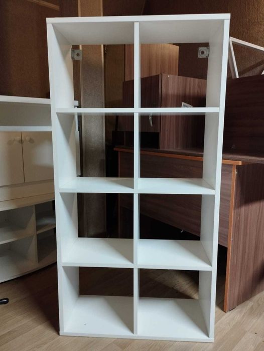 Продаются  столы, шкафы,тумбочка