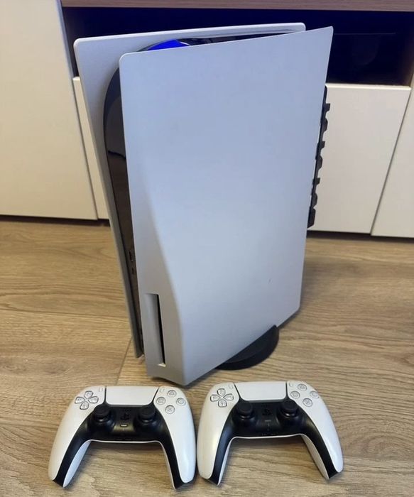 Продам PlayStation 5 срочно