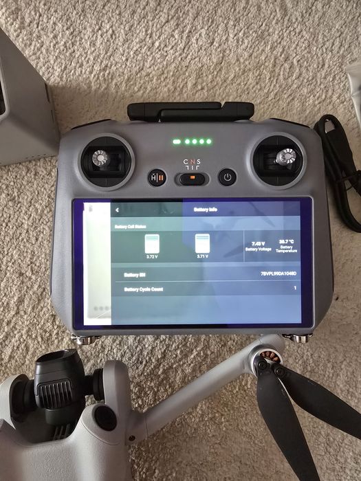 DJI Mini 4 Pro Fly More Combo RC2