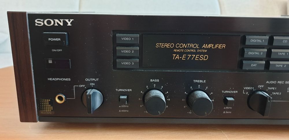 Sony TA E 77 ES - preamplificator