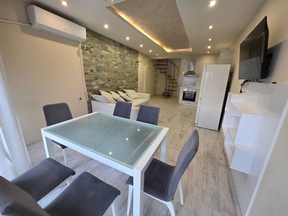 Дава се под наем Мезонет в Пловдив, Каменица 1 - 140 кв.м за 765 € - Снимка #1