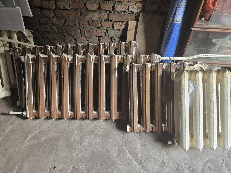 Батареи чугун продам