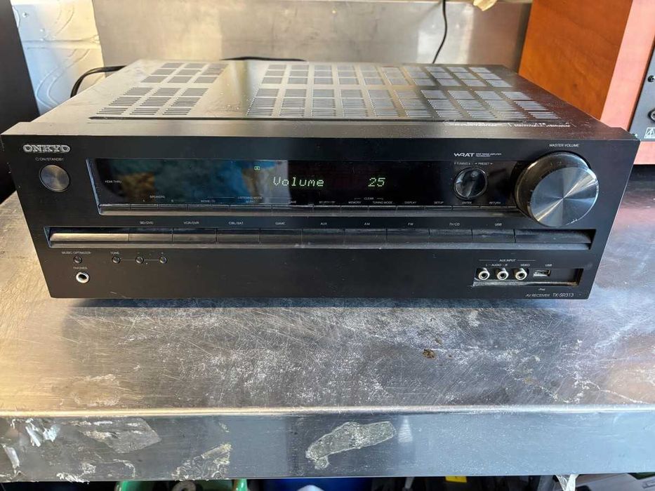 Onkyo TX-SR313 Amplifier HiFi 3d