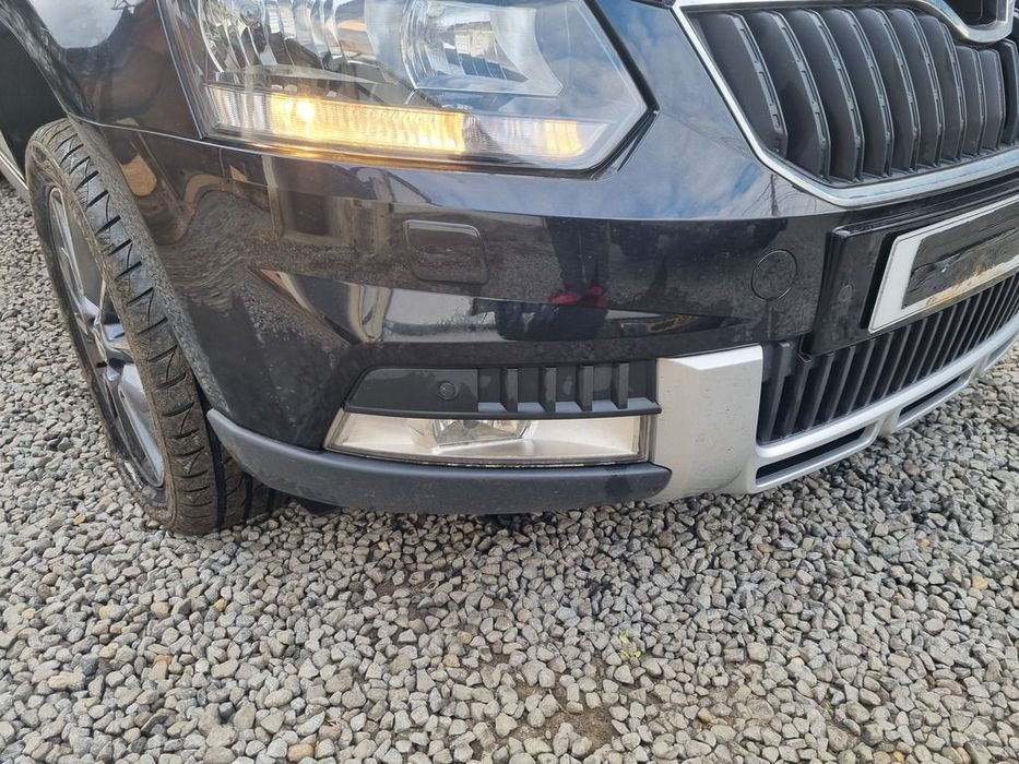 Bara fata Skoda Yeti Facelift 2013 - 2017 Skoda Blau CYVB (1375) Benzina model cu ...