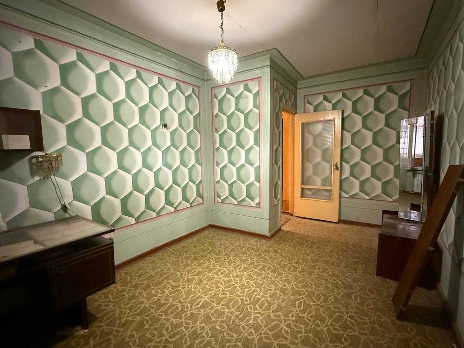 ПРОДАЕТСЯ 2/3/4 65,7м2 на: ЦУМе (Ц-7)