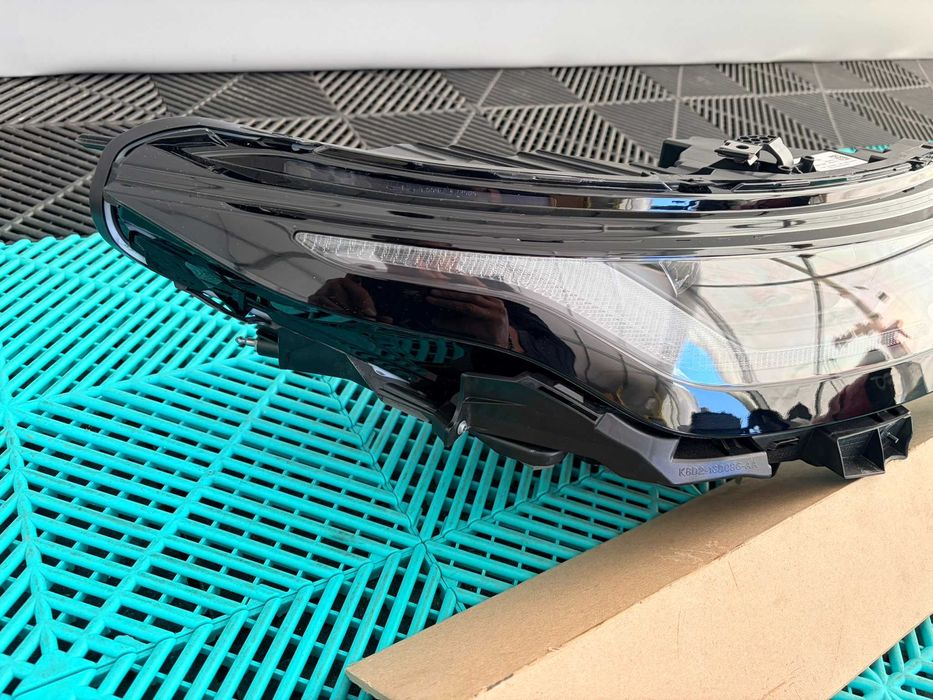 Far dreapta LED Land Rover Range Rover Evoque L551 2018+ nou complet cu calculatoare original Valeo gri fumuriu