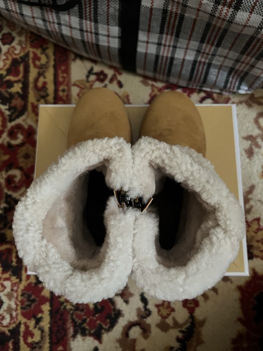 Продаю зимние женские ботинки