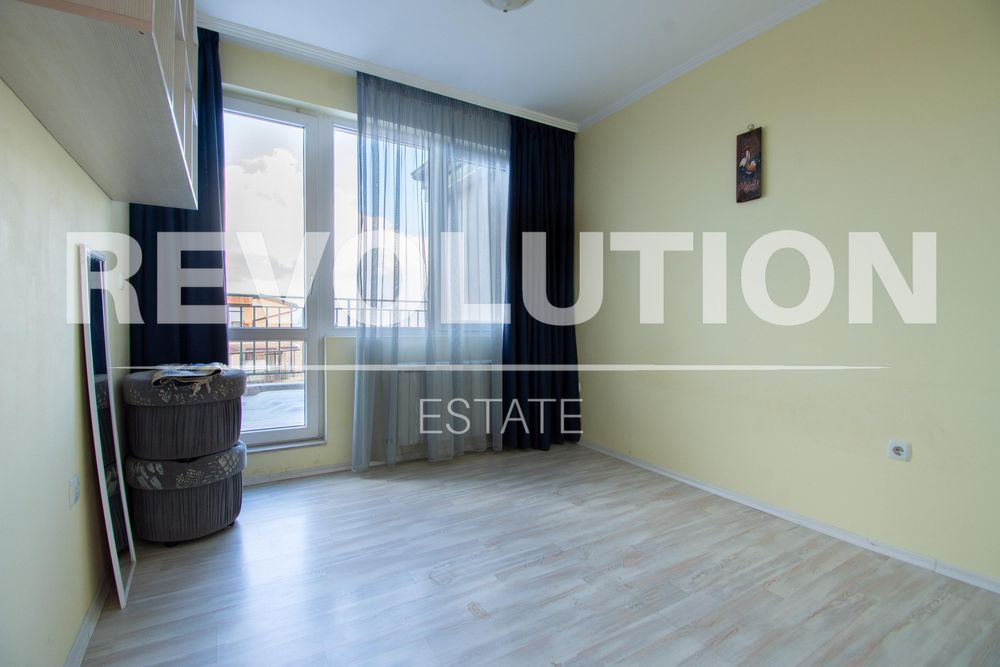 Дава се под наем Четиристаен апартамент в София, Младост 1А - 150 кв.м за 1000 € - Снимка #7