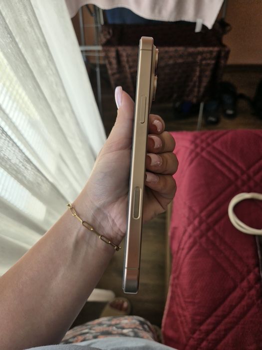 Iphone 16 pro max 256 GB и Аpple watch SE 44mm