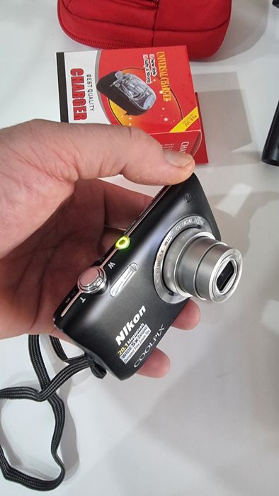 Aparat Nikon S2900  , 20,1 megapixeli  ,ca NOU ,moda frumusețe